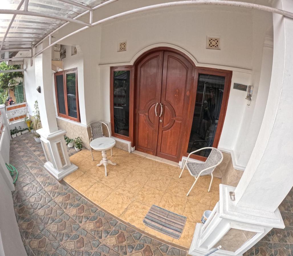 יוגיאקרטה Nitikan Stay Homestay Jogja מראה חיצוני תמונה